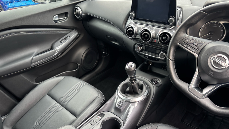 Nissan Juke 1.0 DiG-T 114 Tekna 5dr Petrol Hatchback